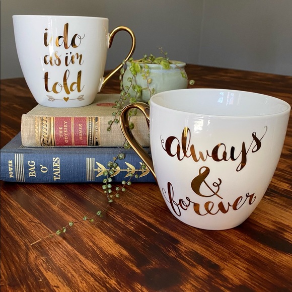 Cambridge Limited Edition Mugs With Gold Accents - Picture 2 of 5